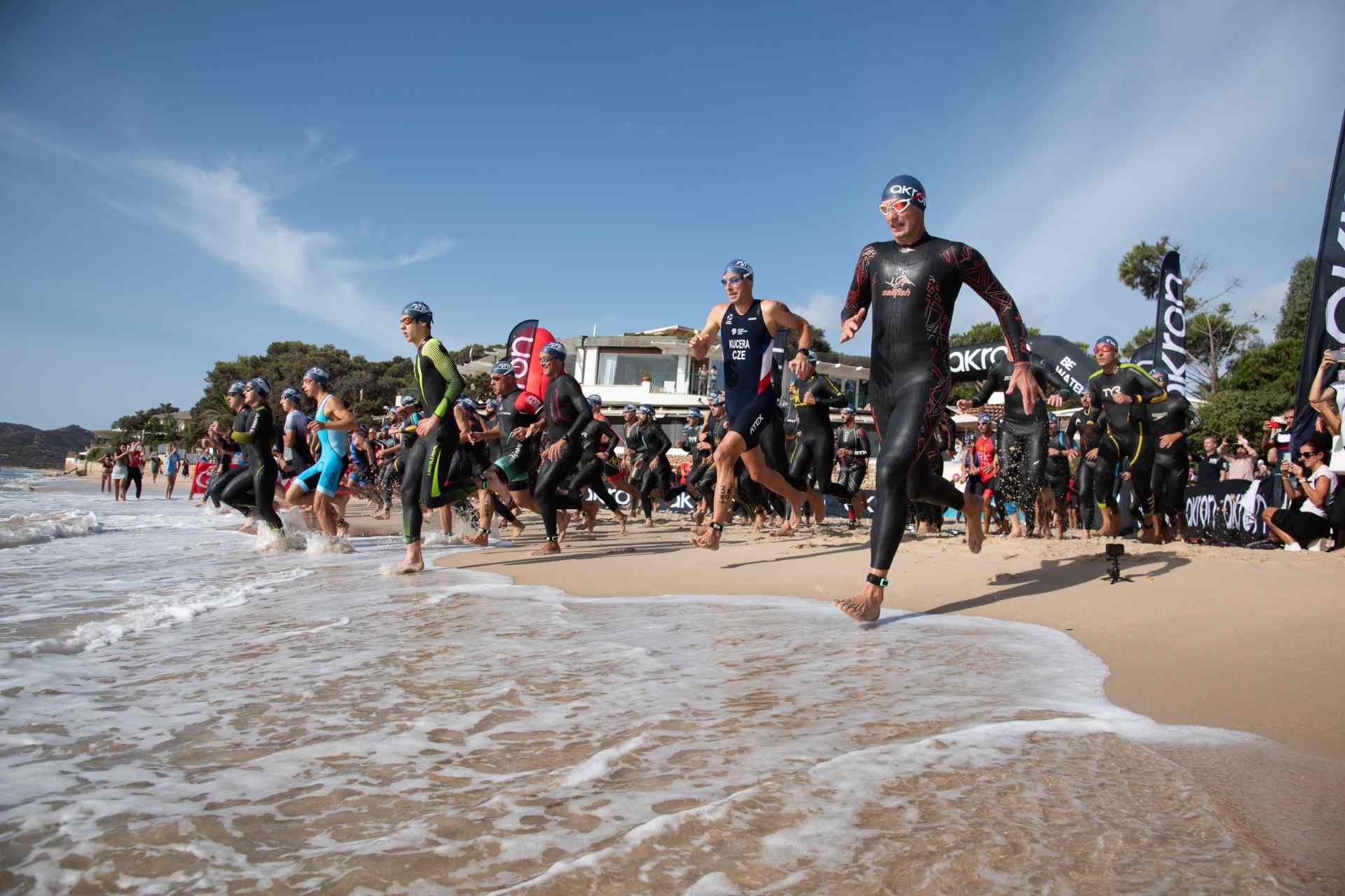 Forte Village Triathlon, una sfida mozzafiato nei luoghi più suggestivi della Sardegna