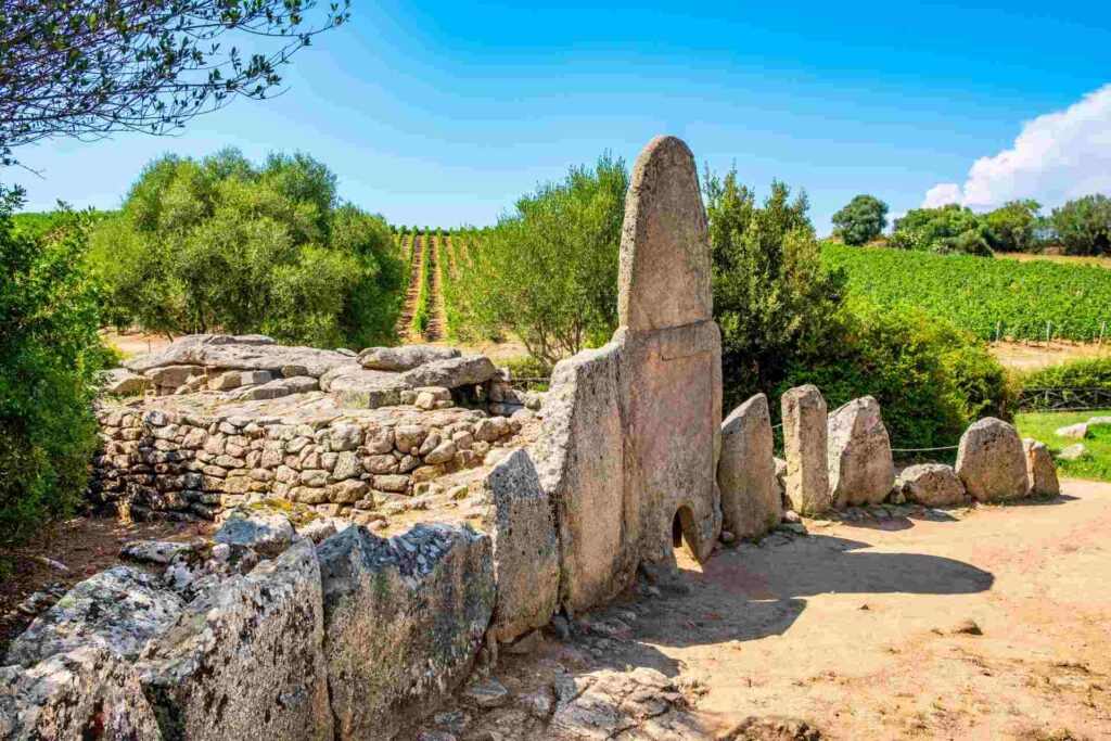 Tomba dei Giganti di Coddu Vecchiu