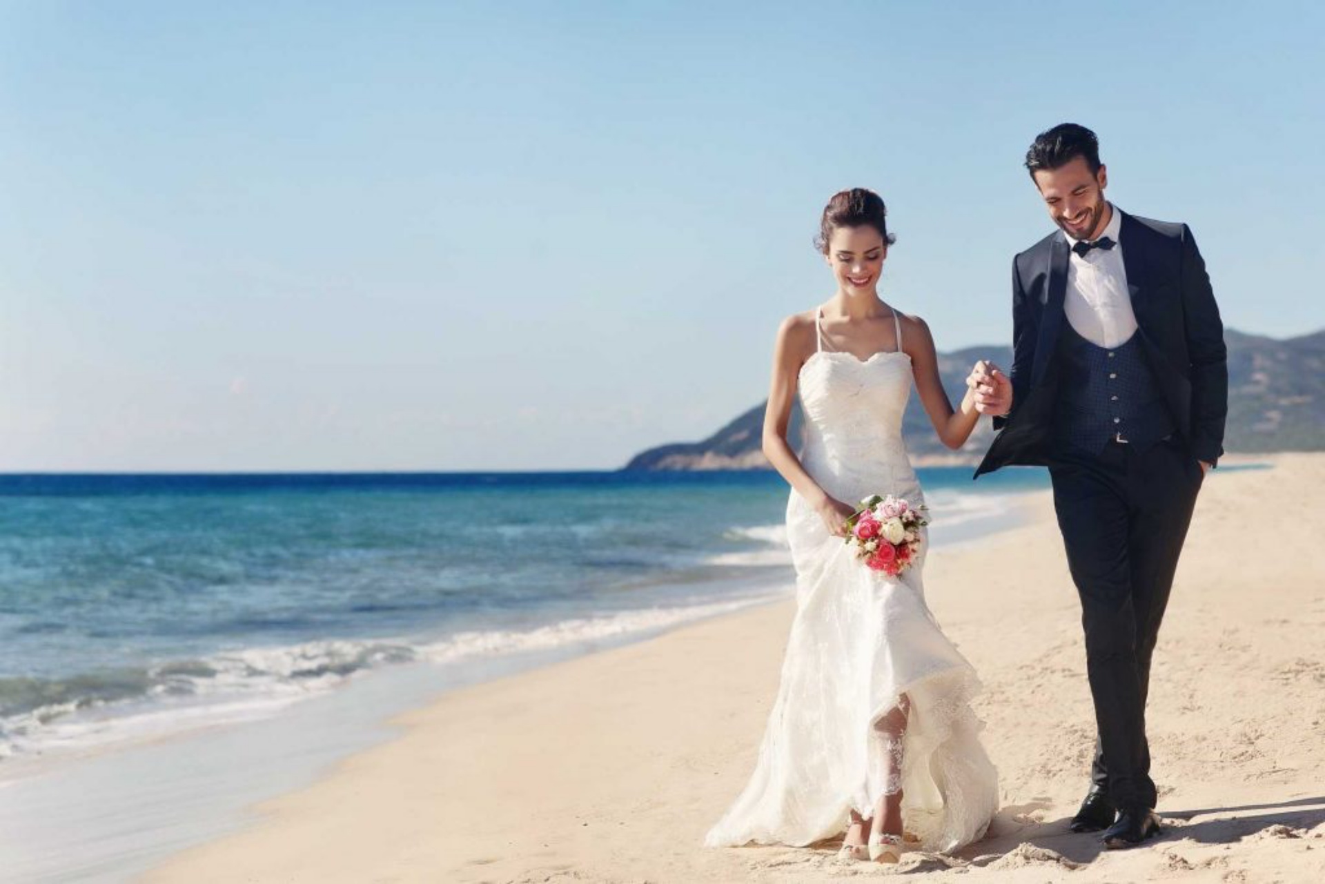 Matrimonio in spiaggia : 10 consigli per organizzarlo al meglio