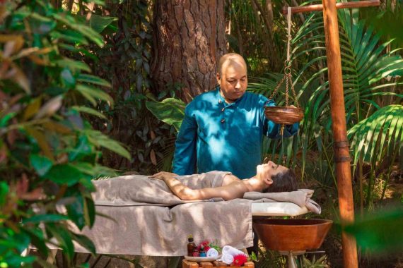 Ritrovare il benessere fisico e spirituale con i trattamenti Ayurveda del maestro Raj Eka Thapliya