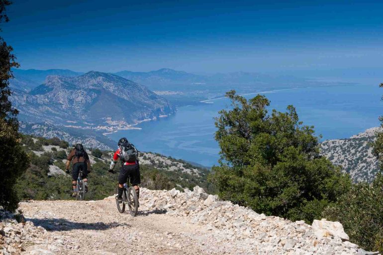 Sport e avventura tra mare e terra: l'estate perfetta è un viaggio di emozioni