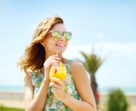Frutta estiva nel bicchiere: i benefici degli estratti e come prepararli