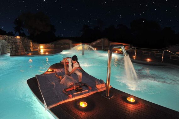 Benessere sotto le stelle: talassoterapia e Spa by Night al Forte Village Resort