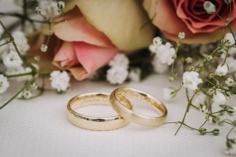 Fede nuziale: come scegliere l’anello giusto per il matrimonio